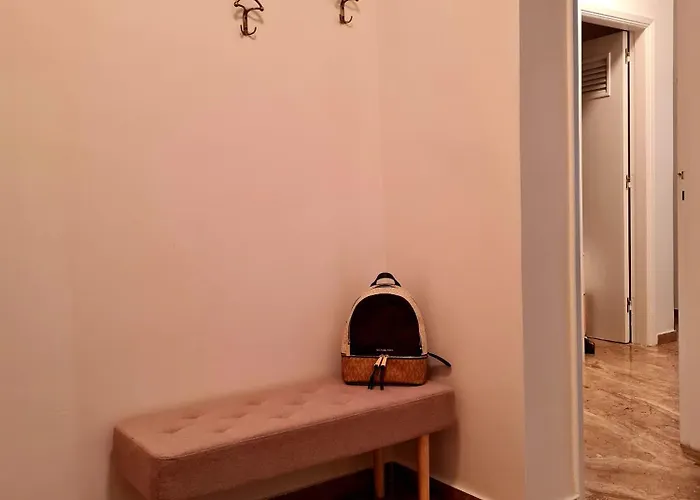 Center Luxury Spacious A&m Rhodes City