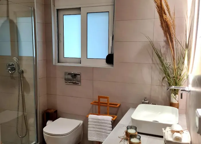 Center Luxury Spacious A&m * Rhodes City